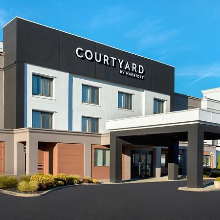 Courtyard Newburgh Stewart Airport Hotel Exterior foto